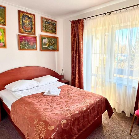Hotel Sjesta Миколув Экстерьер фото